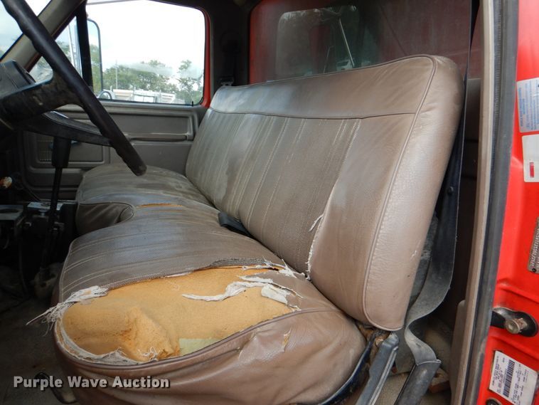 image for item DJ0792 1996 Ford F800  dump truck