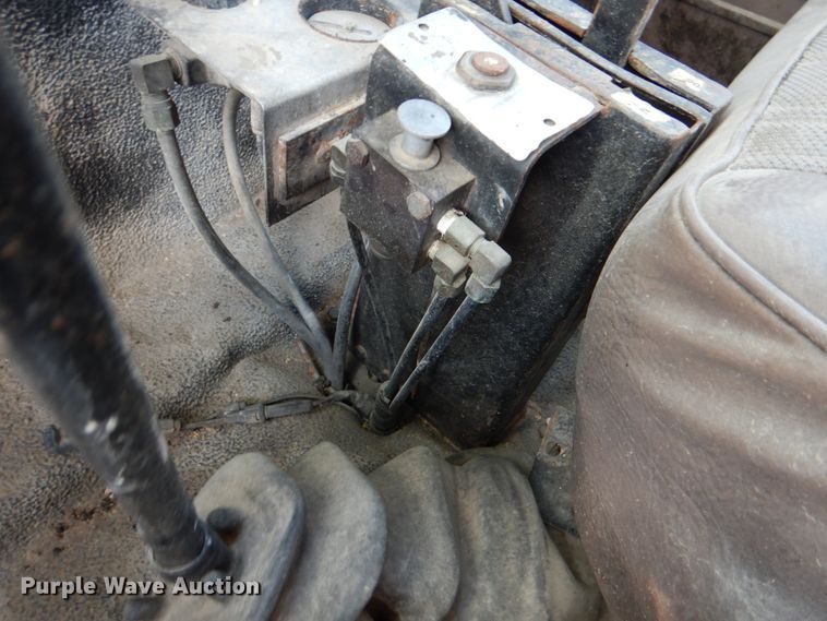 image for item DJ0792 1996 Ford F800  dump truck