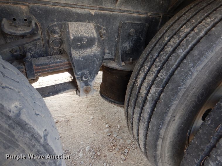 image for item DJ0792 1996 Ford F800  dump truck