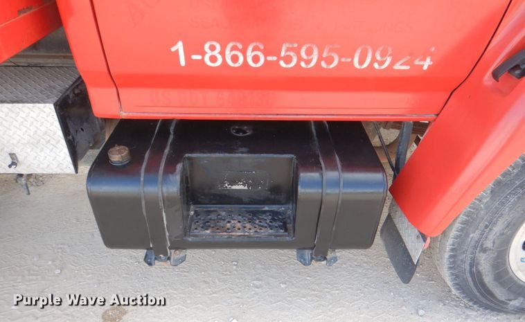 image for item DJ0792 1996 Ford F800  dump truck