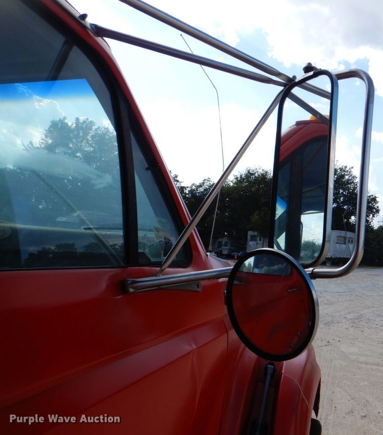 image for item DJ0792 1996 Ford F800  dump truck