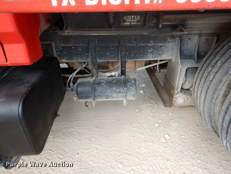 image for item DJ0792 1996 Ford F800  dump truck