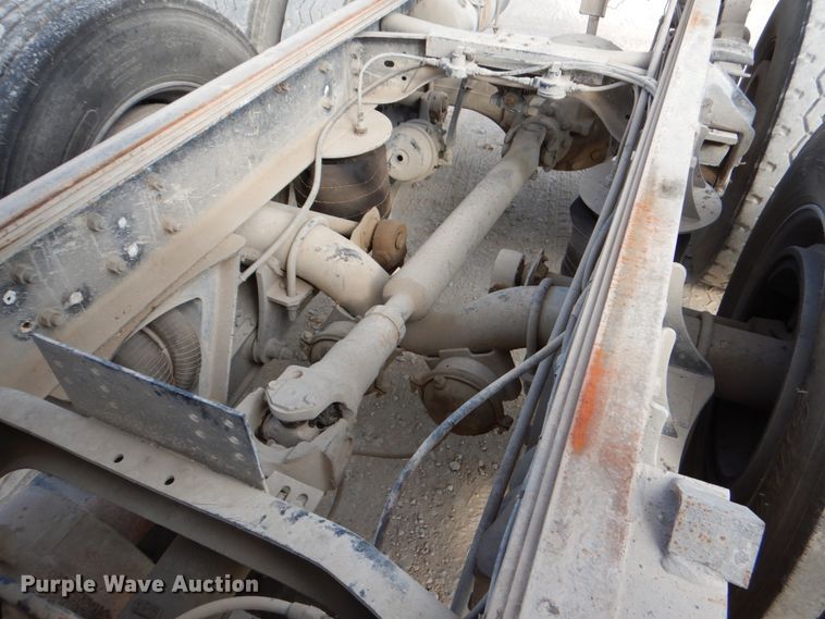 image for item DJ0792 1996 Ford F800  dump truck