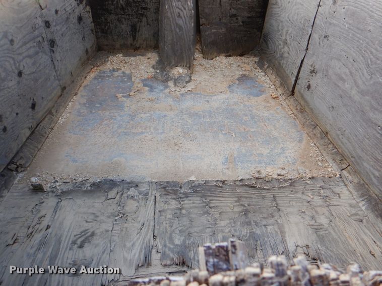 image for item DJ0792 1996 Ford F800  dump truck