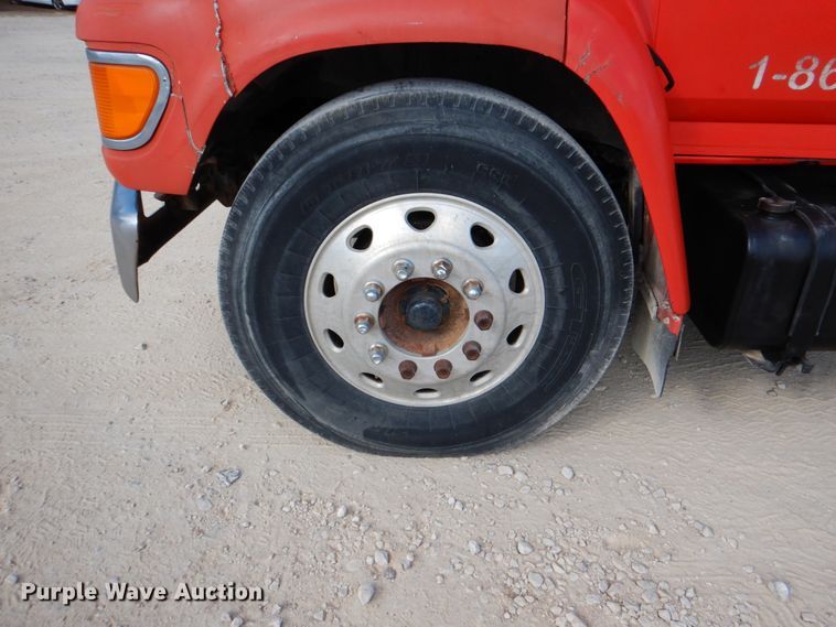 image for item DJ0792 1996 Ford F800  dump truck