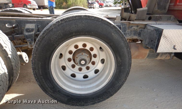 image for item DJ0792 1996 Ford F800  dump truck