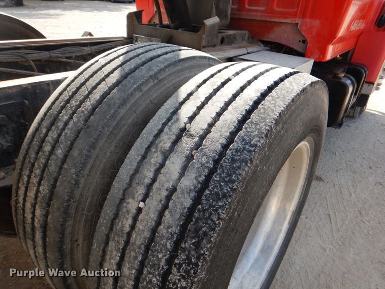 image for item DJ0792 1996 Ford F800  dump truck