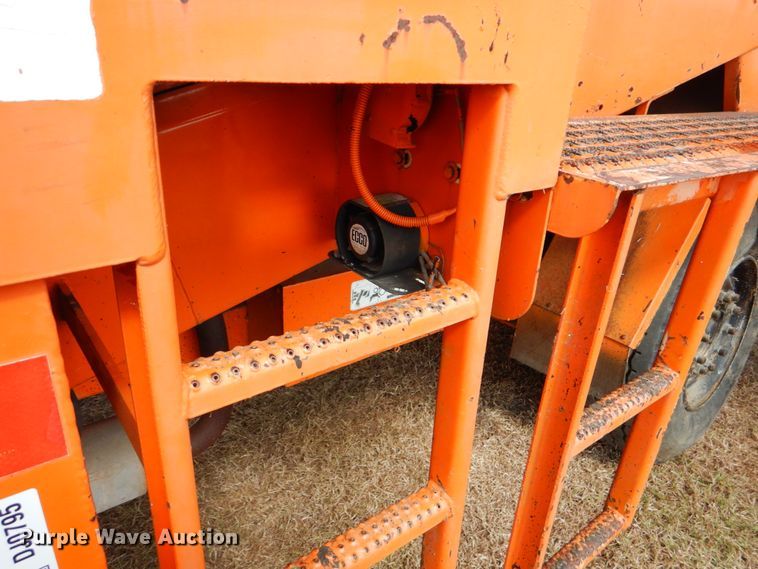 image for item DJ0795 1996 Rosco SPRHH  chip spreader