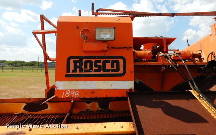 image for item DJ0795 1996 Rosco SPRHH  chip spreader