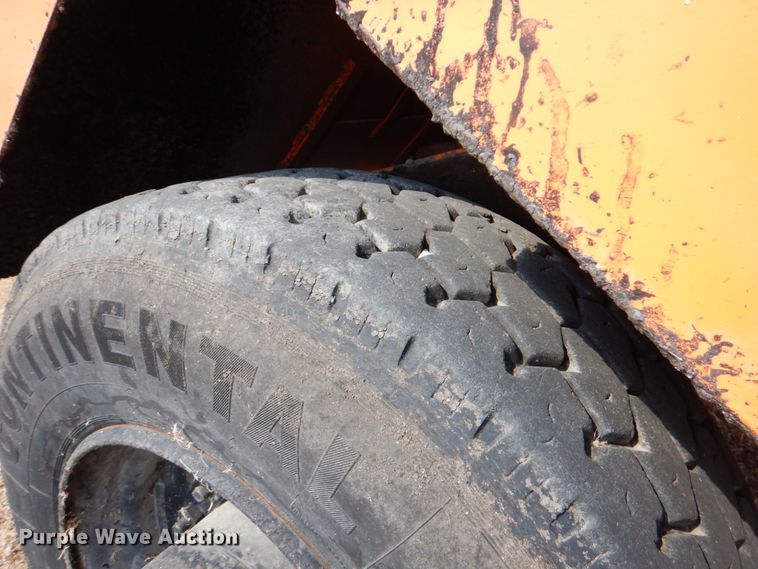 image for item DJ0795 1996 Rosco SPRHH  chip spreader