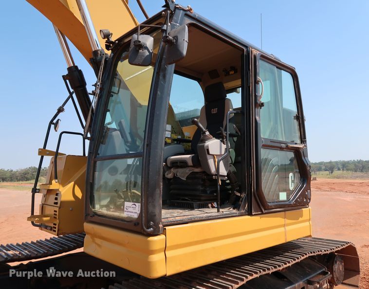 image for item DJ1946 2019 Caterpillar 325F L CR  excavator