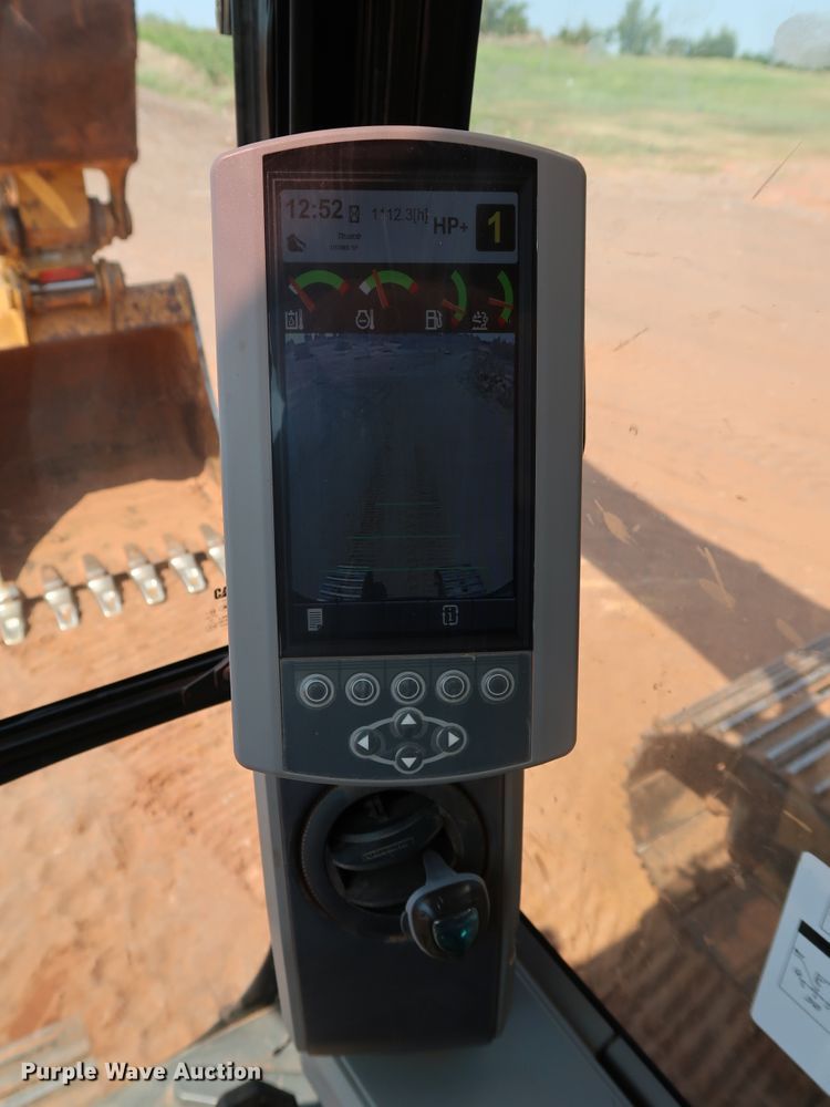 image for item DJ1946 2019 Caterpillar 325F L CR  excavator