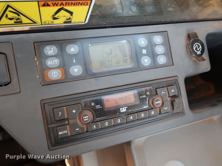 image for item DJ1946 2019 Caterpillar 325F L CR  excavator