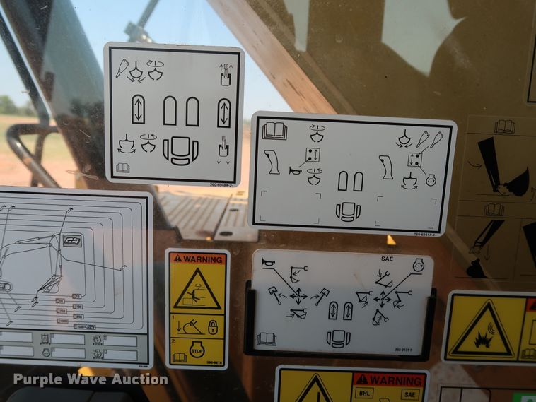 image for item DJ1946 2019 Caterpillar 325F L CR  excavator