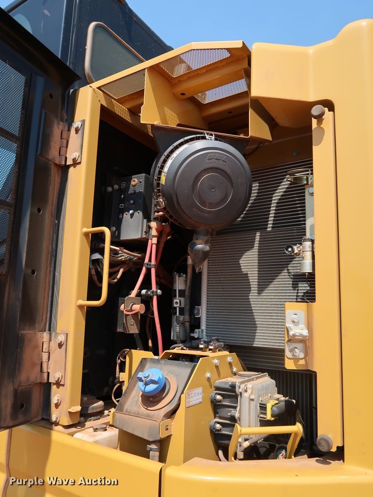 image for item DJ1946 2019 Caterpillar 325F L CR  excavator