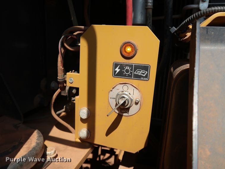 image for item DJ1946 2019 Caterpillar 325F L CR  excavator