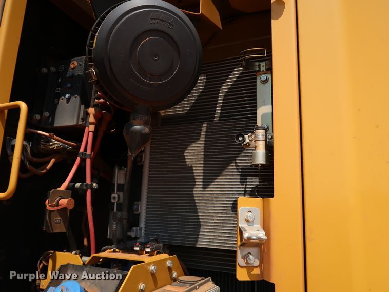 image for item DJ1946 2019 Caterpillar 325F L CR  excavator