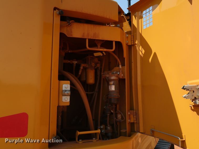 image for item DJ1946 2019 Caterpillar 325F L CR  excavator