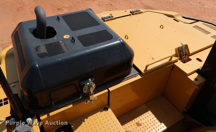 image for item DJ1946 2019 Caterpillar 325F L CR  excavator