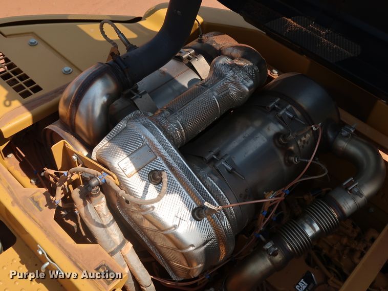 image for item DJ1946 2019 Caterpillar 325F L CR  excavator