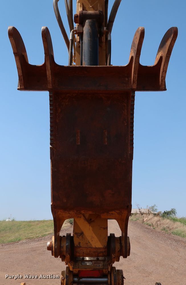 image for item DJ1946 2019 Caterpillar 325F L CR  excavator