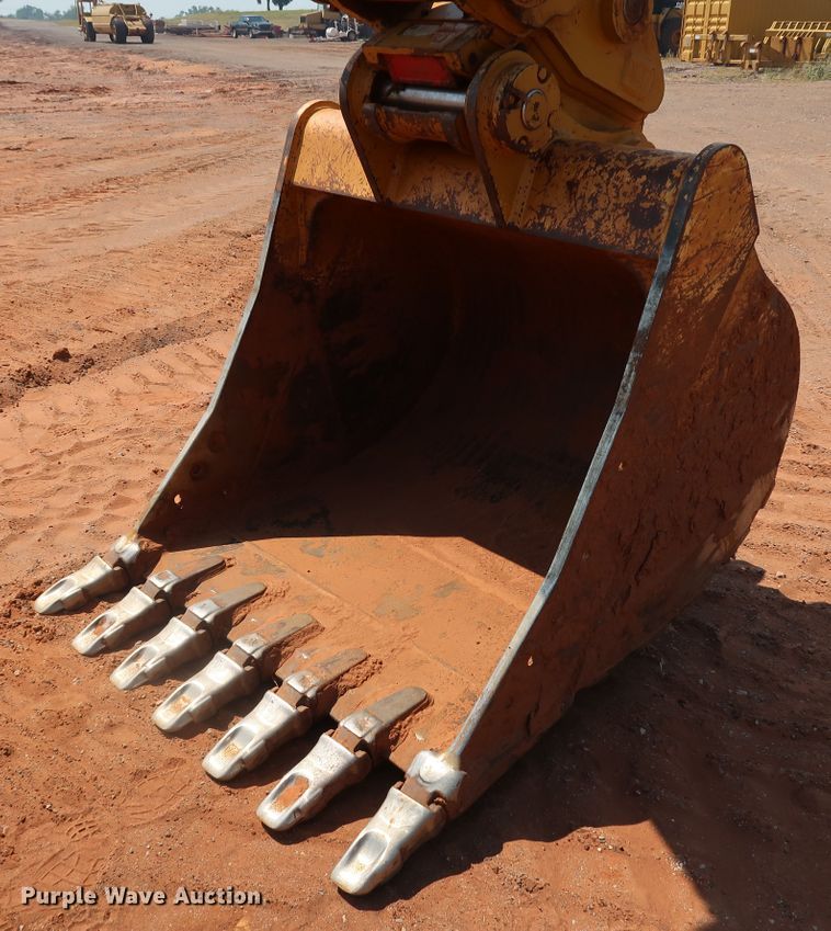 image for item DJ1946 2019 Caterpillar 325F L CR  excavator