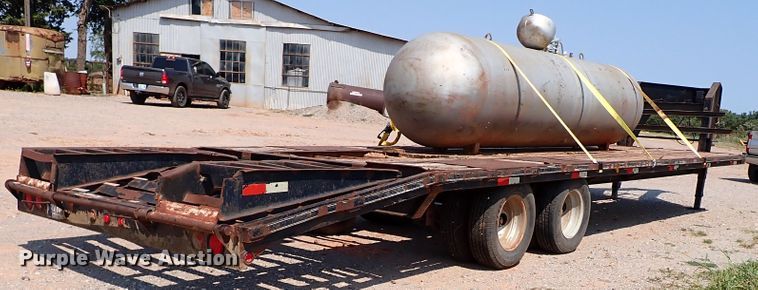 image for item DJ1948 2006 Elite Gooseneck Dovetail-30  equipment trailer