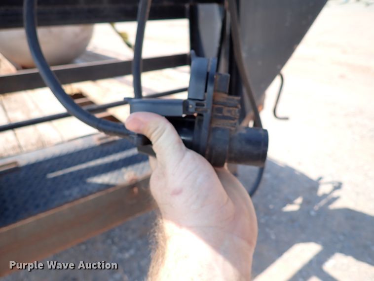 image for item DJ1948 2006 Elite Gooseneck Dovetail-30  equipment trailer