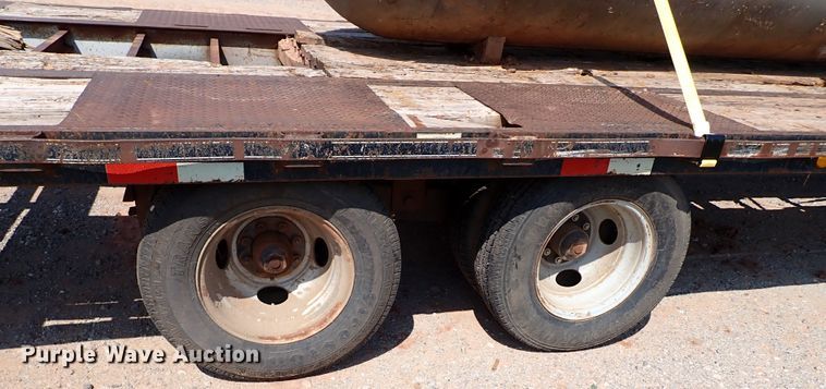 image for item DJ1948 2006 Elite Gooseneck Dovetail-30  equipment trailer