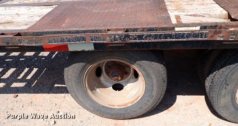 image for item DJ1948 2006 Elite Gooseneck Dovetail-30  equipment trailer