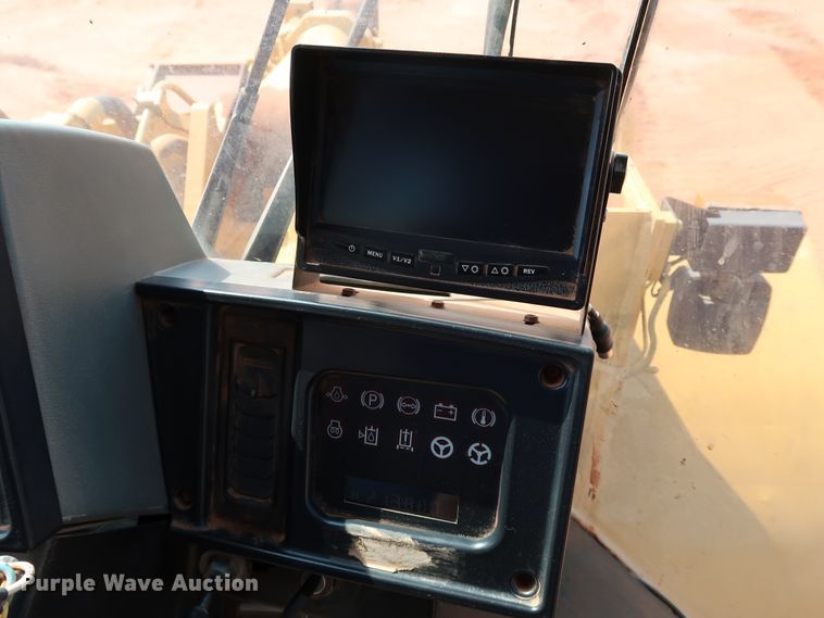 image for item DJ1949 2002 Caterpillar 962G  wheel loader