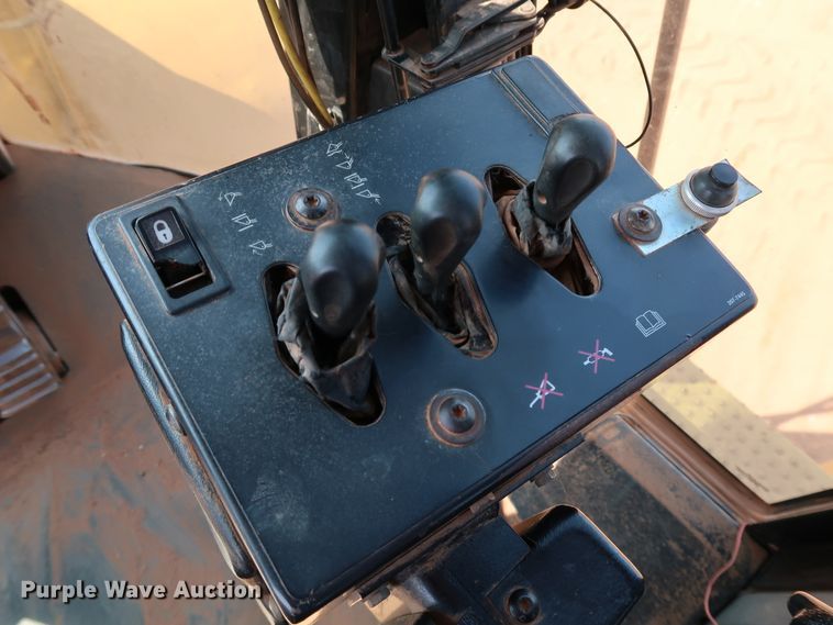 image for item DJ1949 2002 Caterpillar 962G  wheel loader