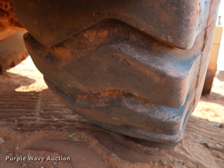 image for item DJ1949 2002 Caterpillar 962G  wheel loader