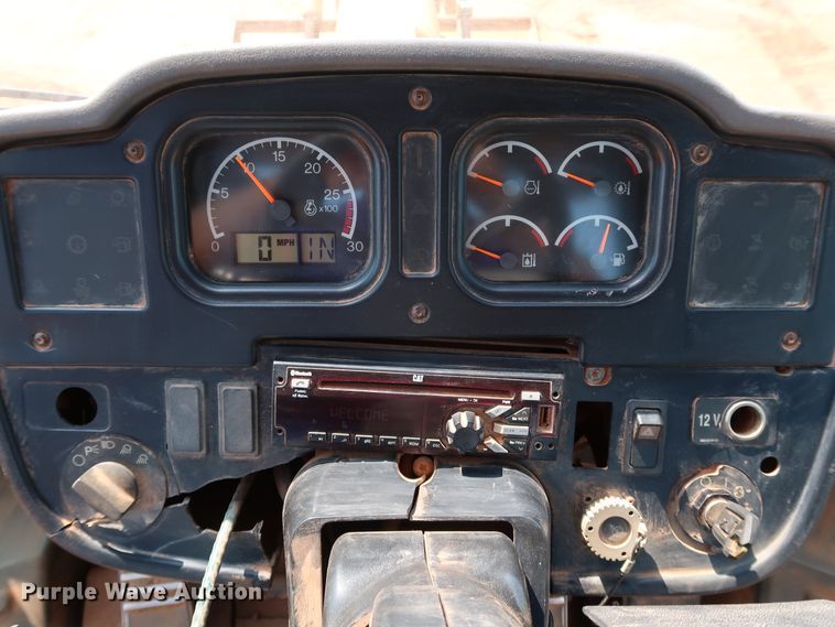 image for item DJ1950 2005 Caterpillar 972G Series II  wheel loader