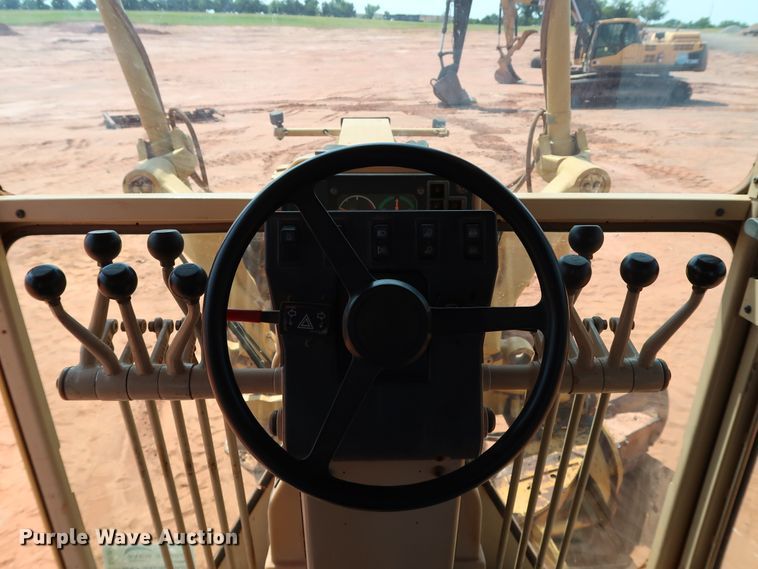 image for item DJ1951 2005 Caterpillar 140H VHP  motor grader