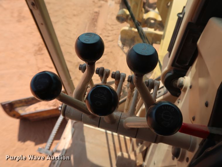 image for item DJ1951 2005 Caterpillar 140H VHP  motor grader