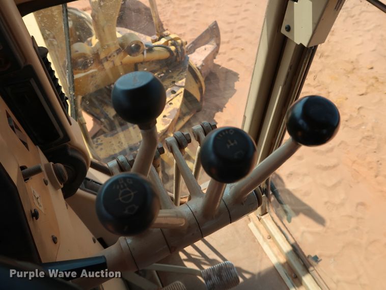 image for item DJ1951 2005 Caterpillar 140H VHP  motor grader