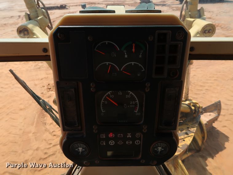 image for item DJ1951 2005 Caterpillar 140H VHP  motor grader