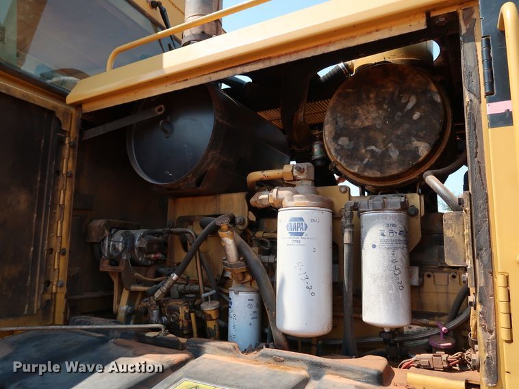 image for item DJ1951 2005 Caterpillar 140H VHP  motor grader