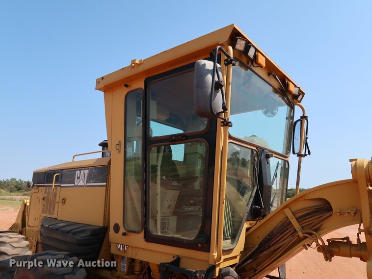 image for item DJ1951 2005 Caterpillar 140H VHP  motor grader