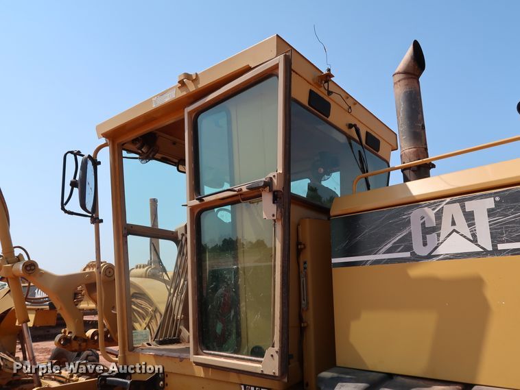 image for item DJ1951 2005 Caterpillar 140H VHP  motor grader