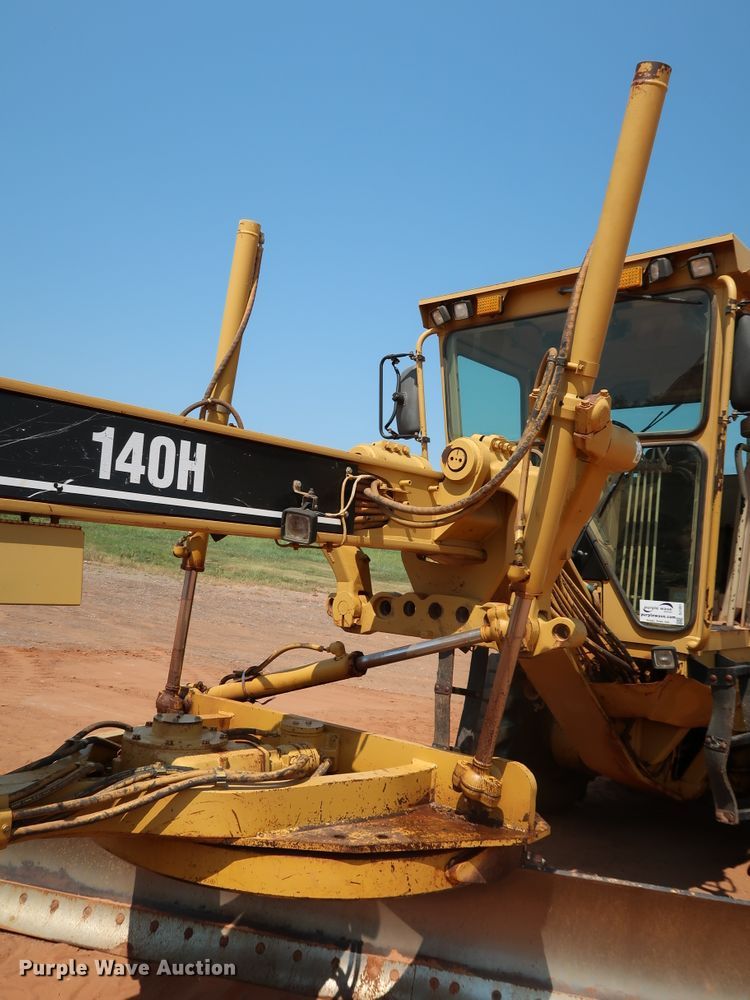 image for item DJ1951 2005 Caterpillar 140H VHP  motor grader