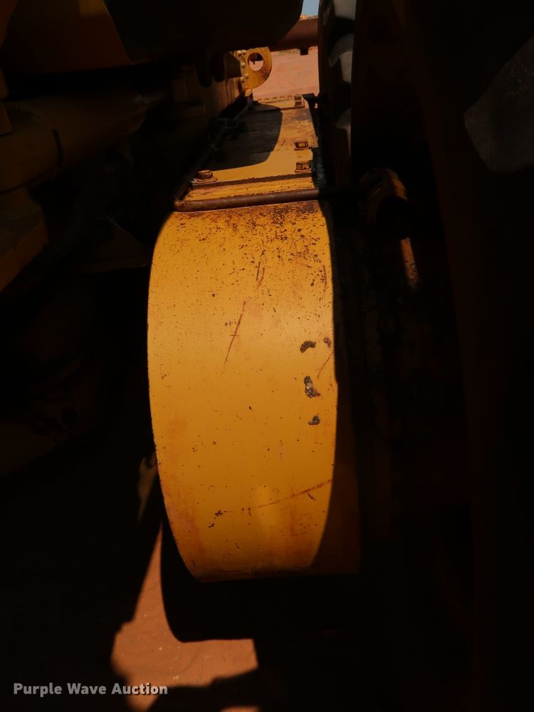 image for item DJ1951 2005 Caterpillar 140H VHP  motor grader