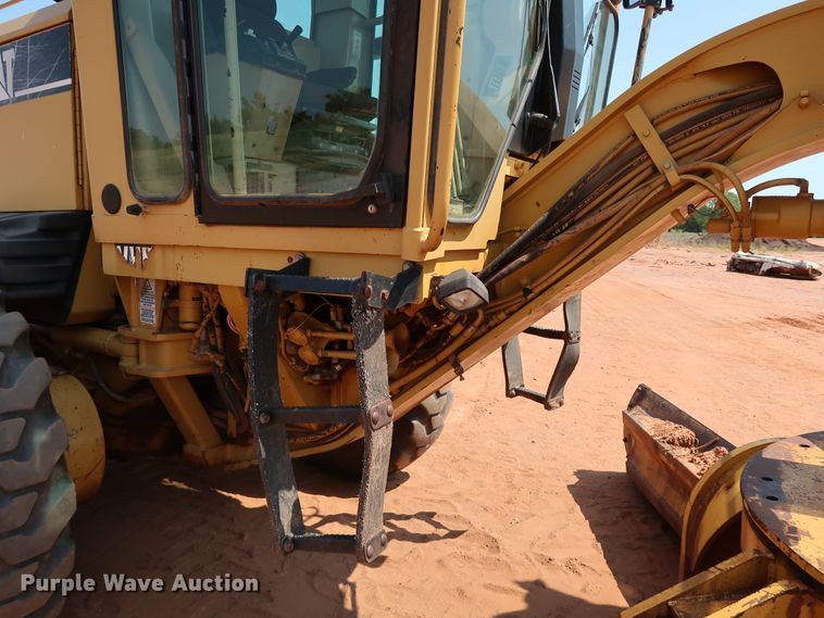 image for item DJ1951 2005 Caterpillar 140H VHP  motor grader