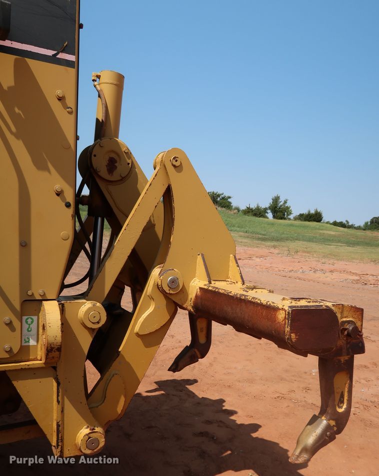 image for item DJ1951 2005 Caterpillar 140H VHP  motor grader