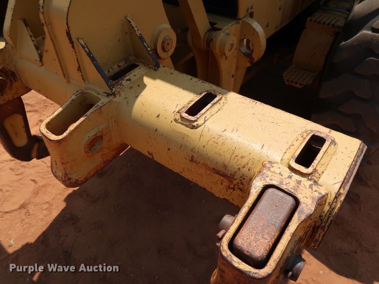 image for item DJ1951 2005 Caterpillar 140H VHP  motor grader