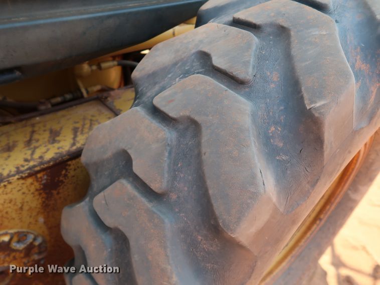 image for item DJ1951 2005 Caterpillar 140H VHP  motor grader