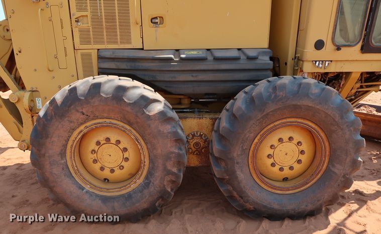 image for item DJ1951 2005 Caterpillar 140H VHP  motor grader