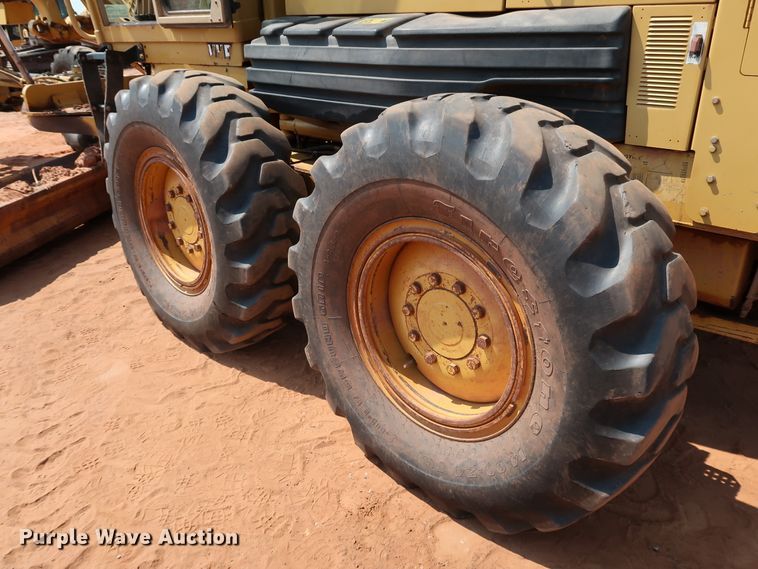 image for item DJ1951 2005 Caterpillar 140H VHP  motor grader