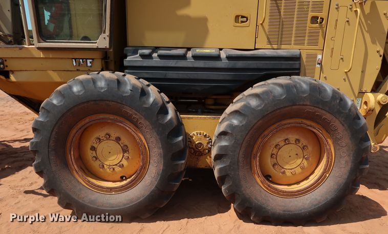 image for item DJ1951 2005 Caterpillar 140H VHP  motor grader